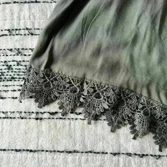 Streetwear Society Women’s Embroidered Green Euro Summer Casual Shorts Small - Picture 3 of 6